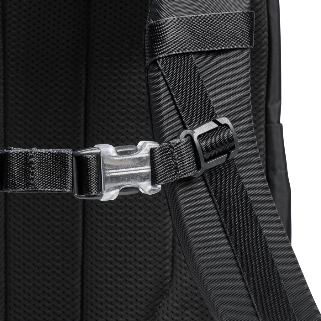 The Vitalize™ Backpack | 30.9 QT - Made for Your Sip