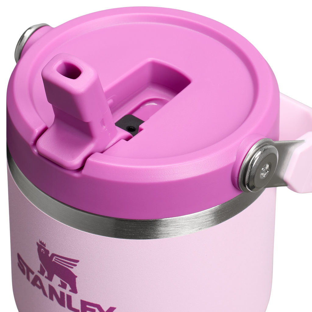 The IceFlow™ Flip Straw Tumbler | 20 OZ - A Cup That Fits