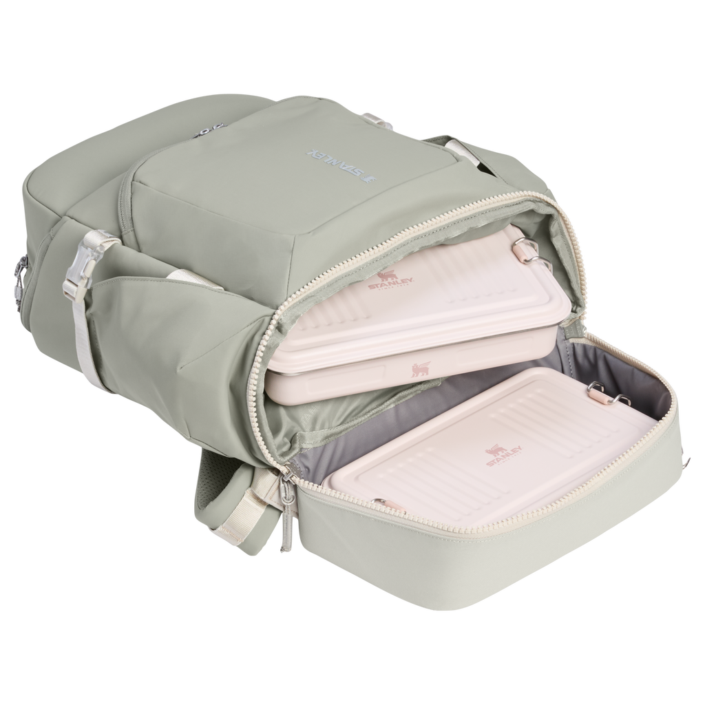 The Vitalize™ Backpack | 30.9 QT - Made for Your Sip