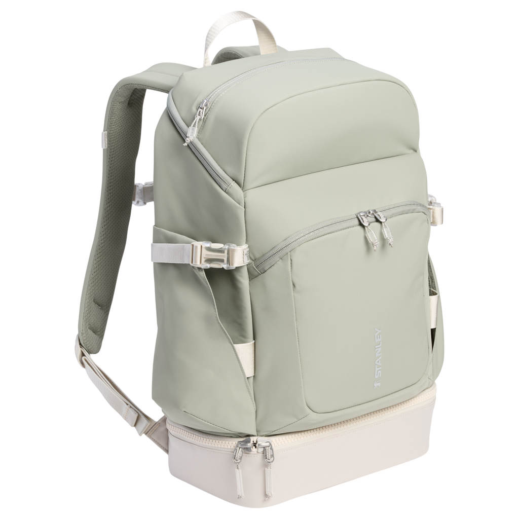 The Vitalize™ Backpack | 30.9 QT - Made for Your Sip